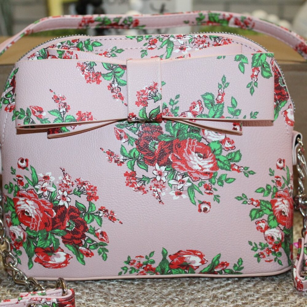 NWT Betsey Johnson Shabby Chic Bow front crossbody Purse DARLING!! - Picture 2 of 10